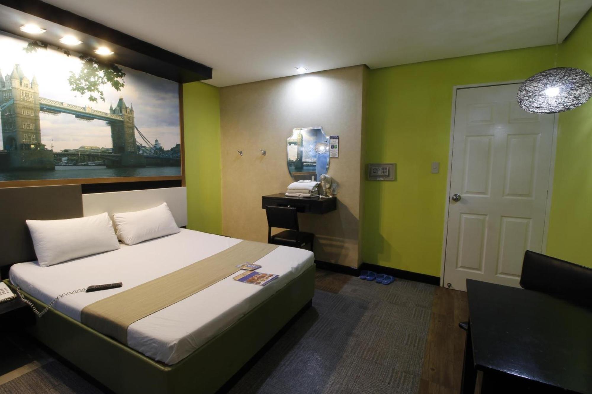 Hotel Dreamworld Araneta Cubao Exterior foto