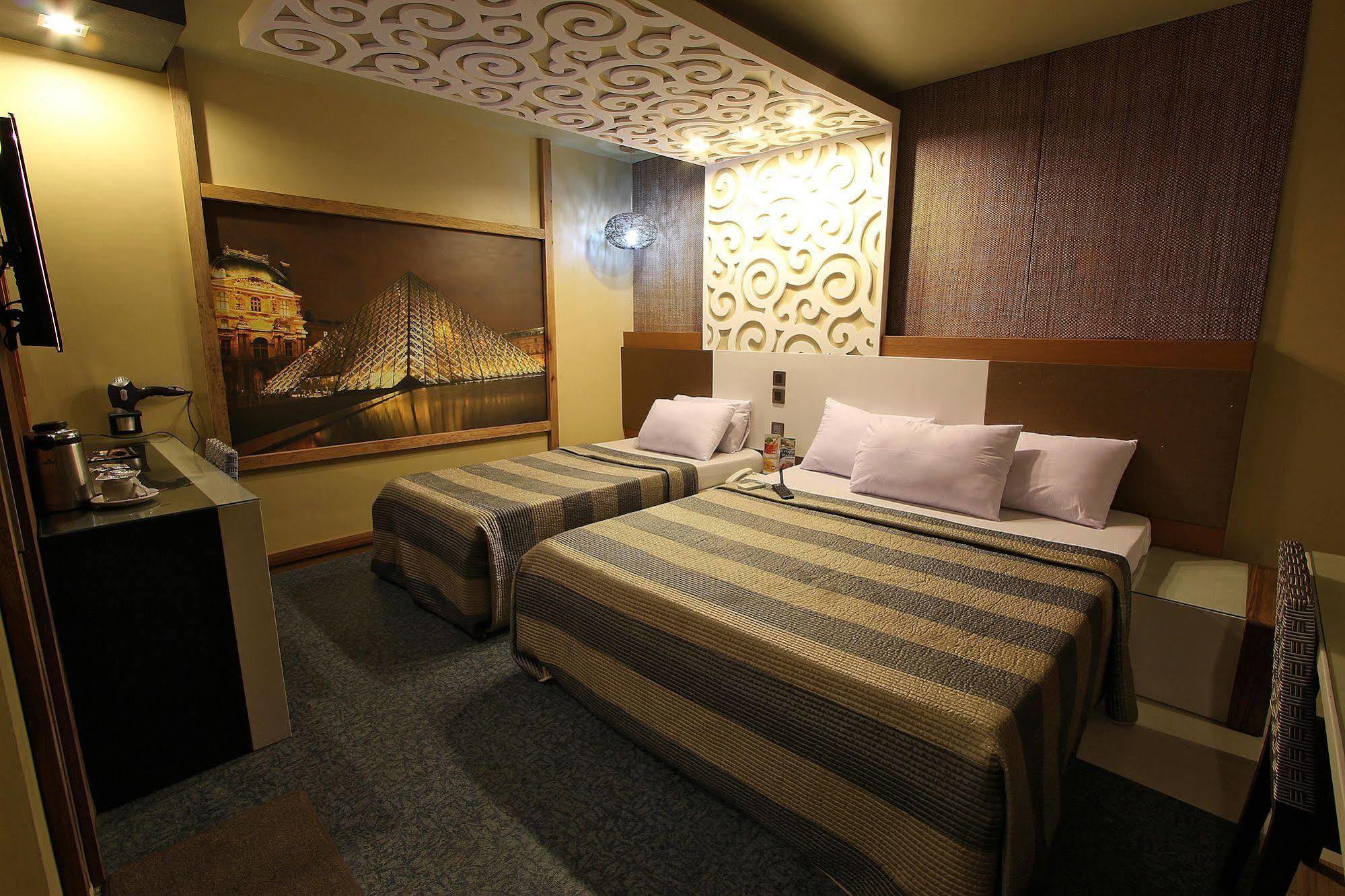 Hotel Dreamworld Araneta Cubao Exterior foto